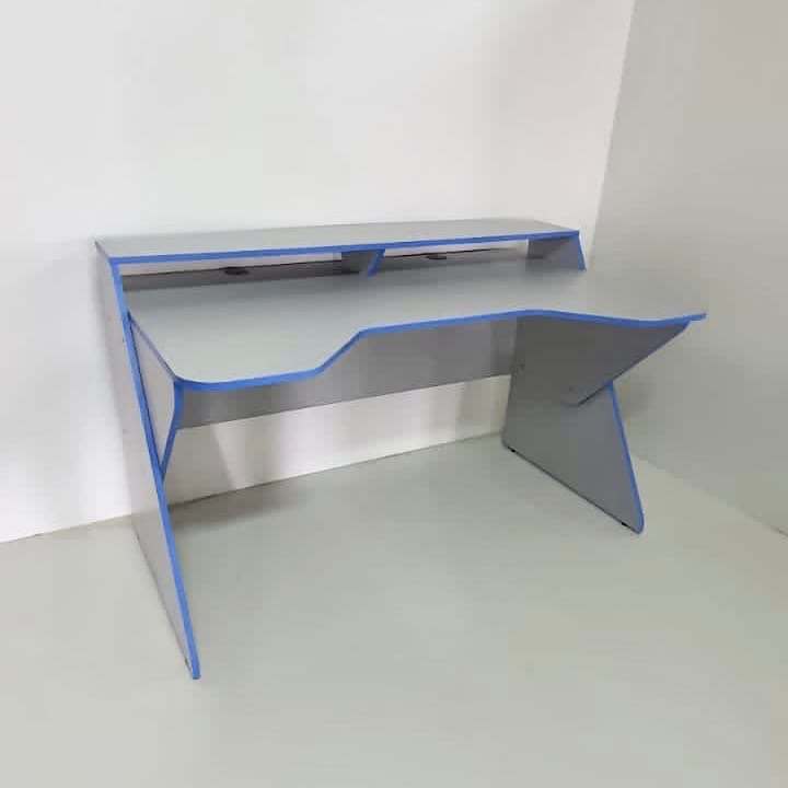 Стол геймерский «Bot» Серый кромка Синяя