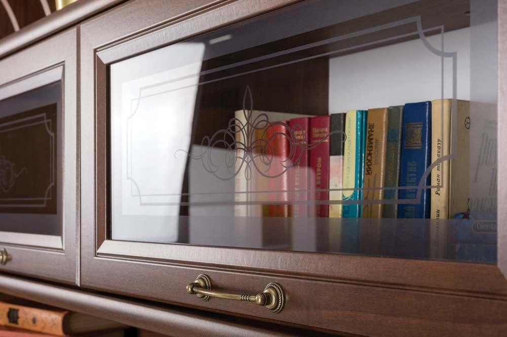 Катарина Шкаф МЦН стекло ручка