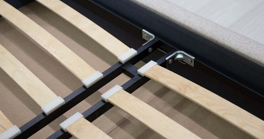 Интерьерная кровать «Миа» Купер 03 жаккард бежевый/кант Лайт 10 велюр коричневый