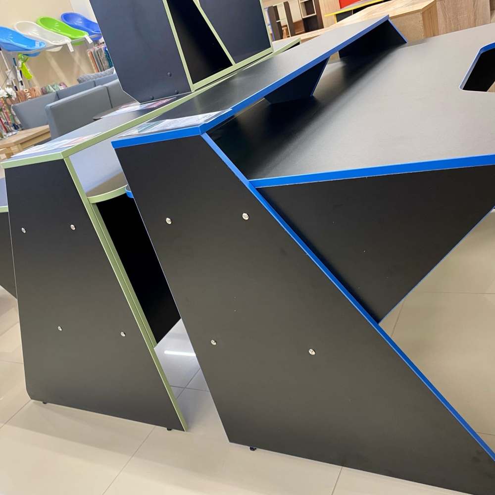 Стол геймерский «Bot» Черный кромка Синяя